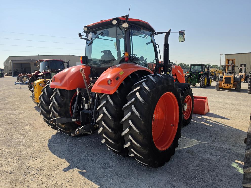 Image for 2019 Kubota Premium M7-172