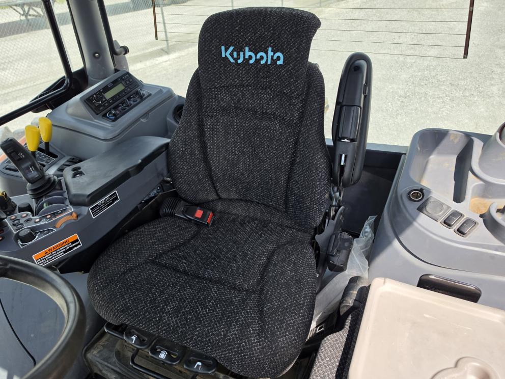 Image for 2019 Kubota Premium M7-172