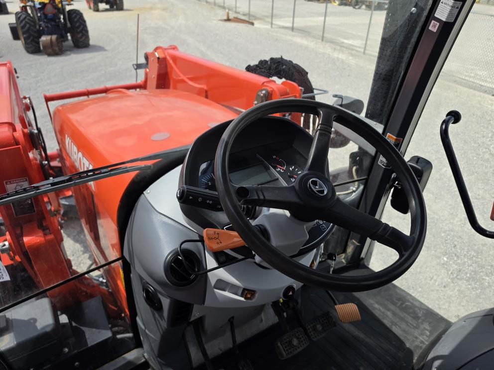Image for 2019 Kubota Premium M7-172