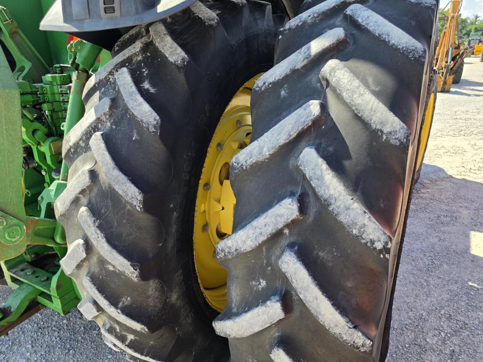 Image for 2012 John Deere 8335R