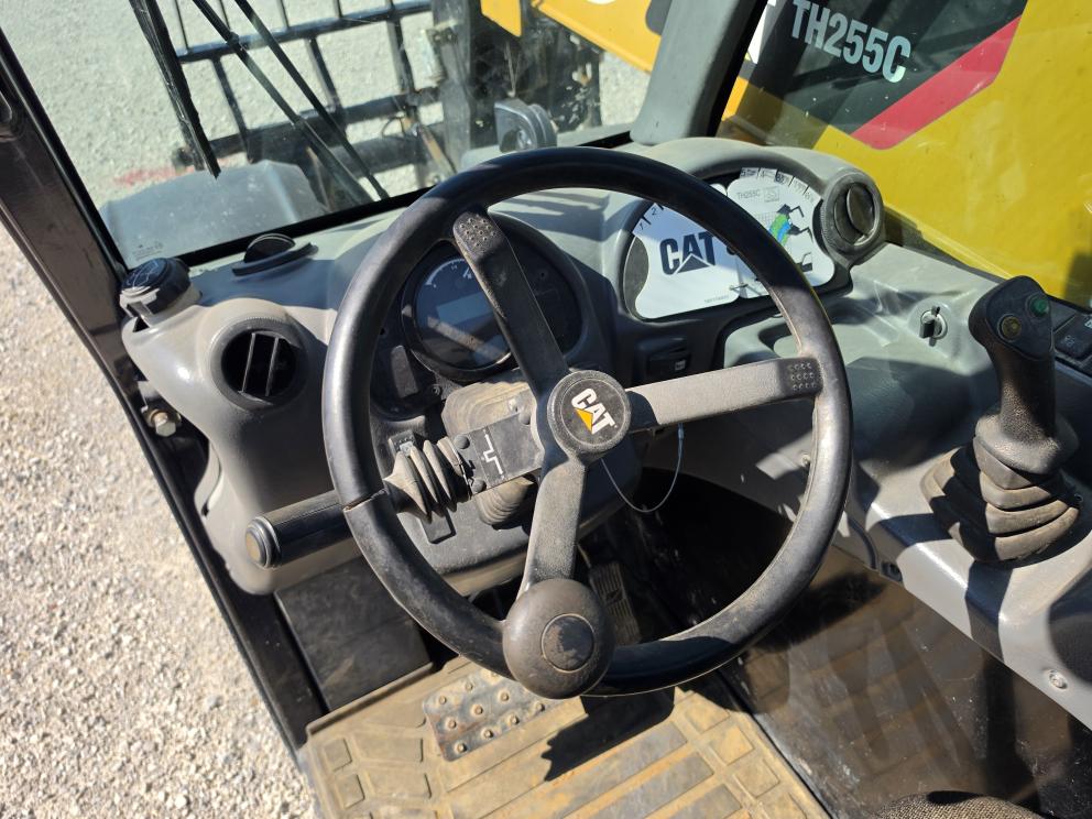 Image for 2016 Caterpillar TH255C