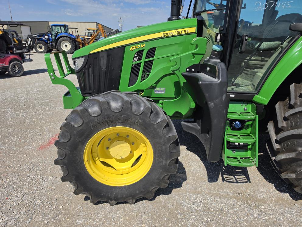 Image for 2020 John Deere 6110M