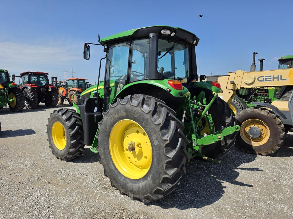 Image for 2022 John Deere 6110M