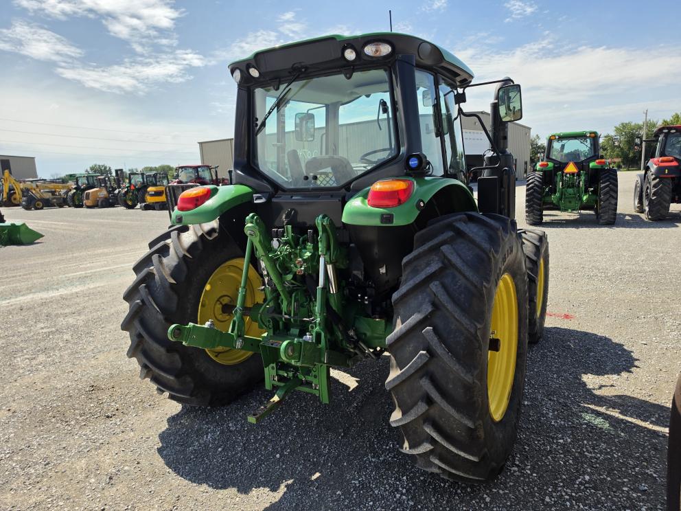 Image for 2022 John Deere 6110M
