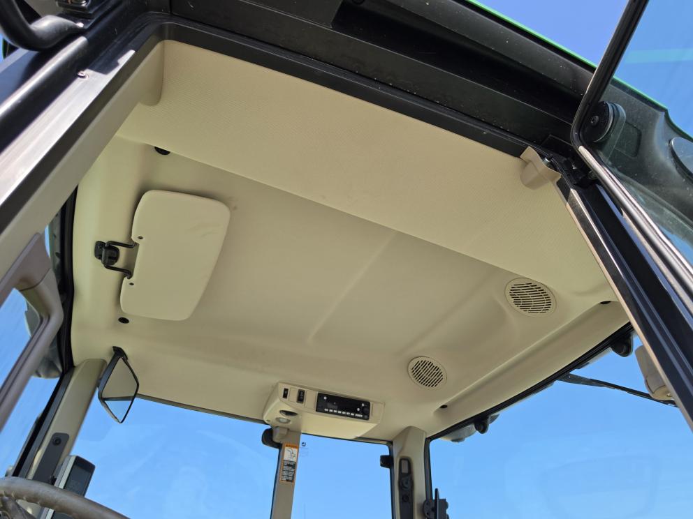 Image for 2022 John Deere 6110M