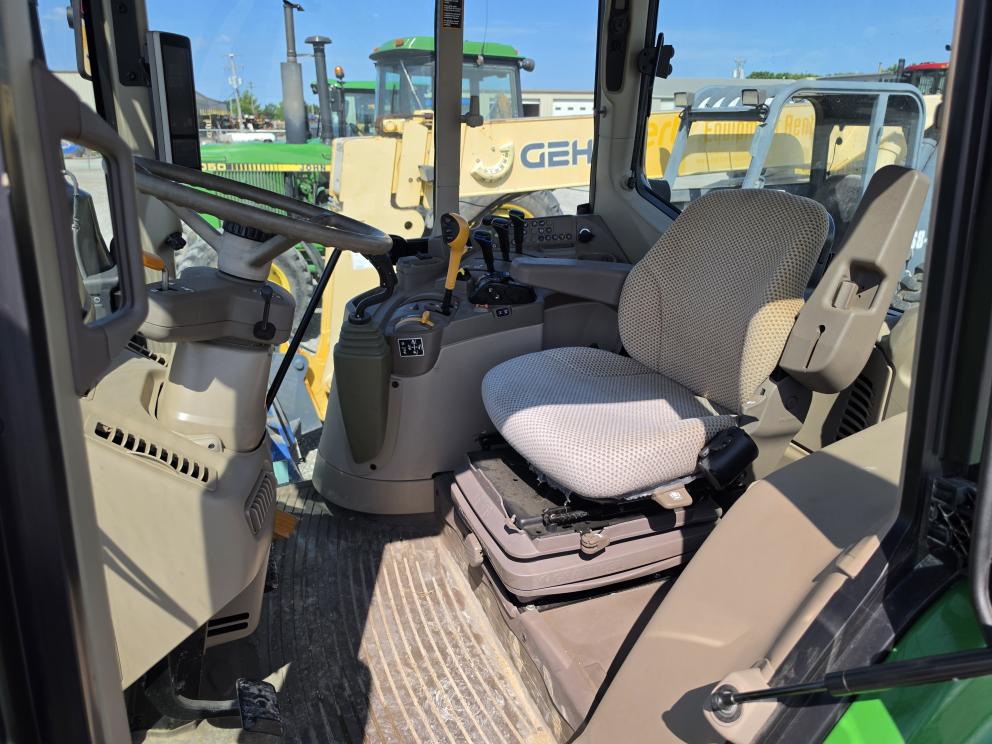 Image for 2022 John Deere 6110M