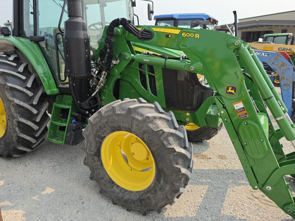 Image for 2022 John Deere 6110M