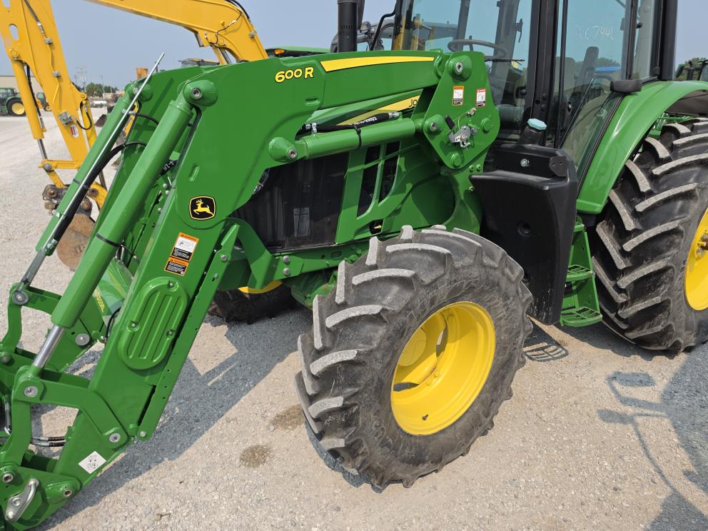 Image for 2022 John Deere 6110M