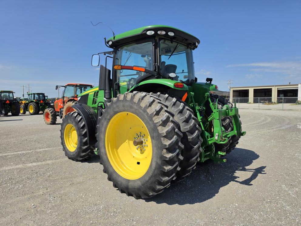 Image for 2013 John Deere 7260R