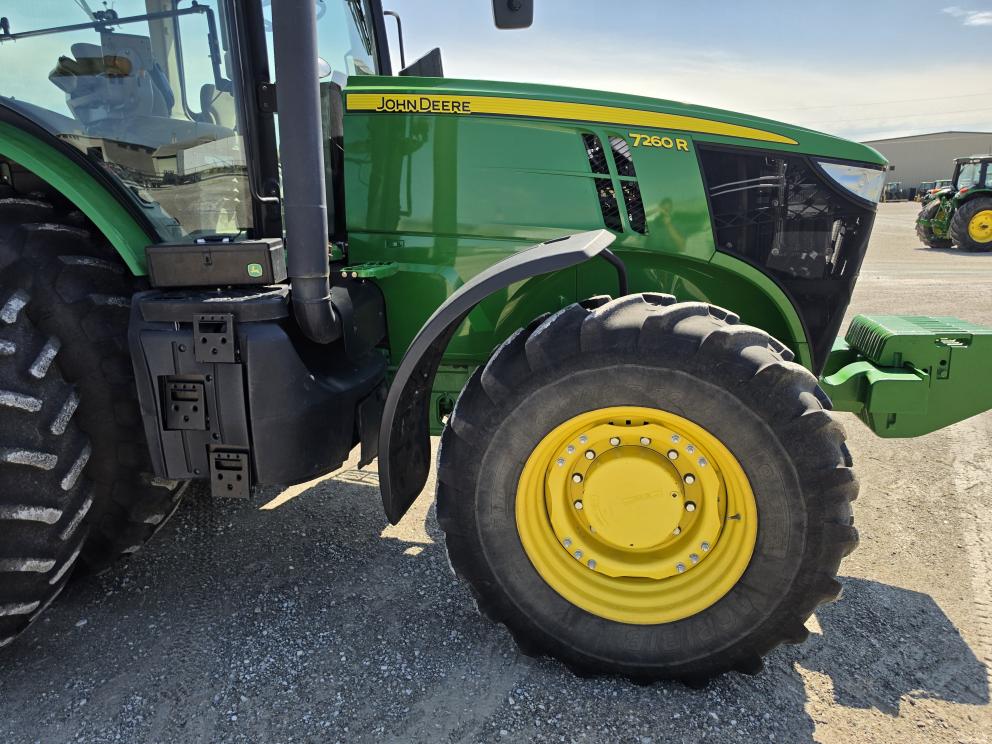 Image for 2013 John Deere 7260R