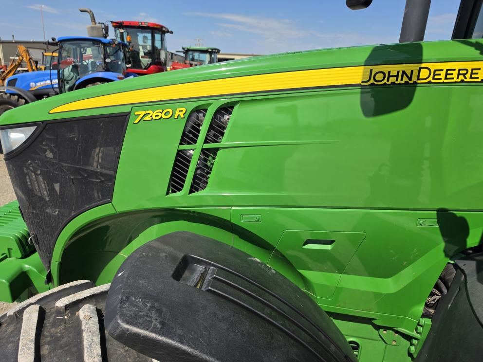 Image for 2013 John Deere 7260R