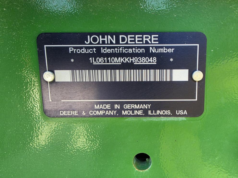 Image for 2019 John Deere 6110M