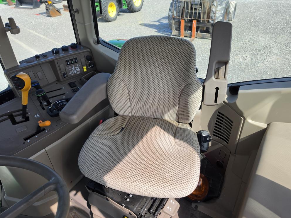 Image for 2019 John Deere 6110M