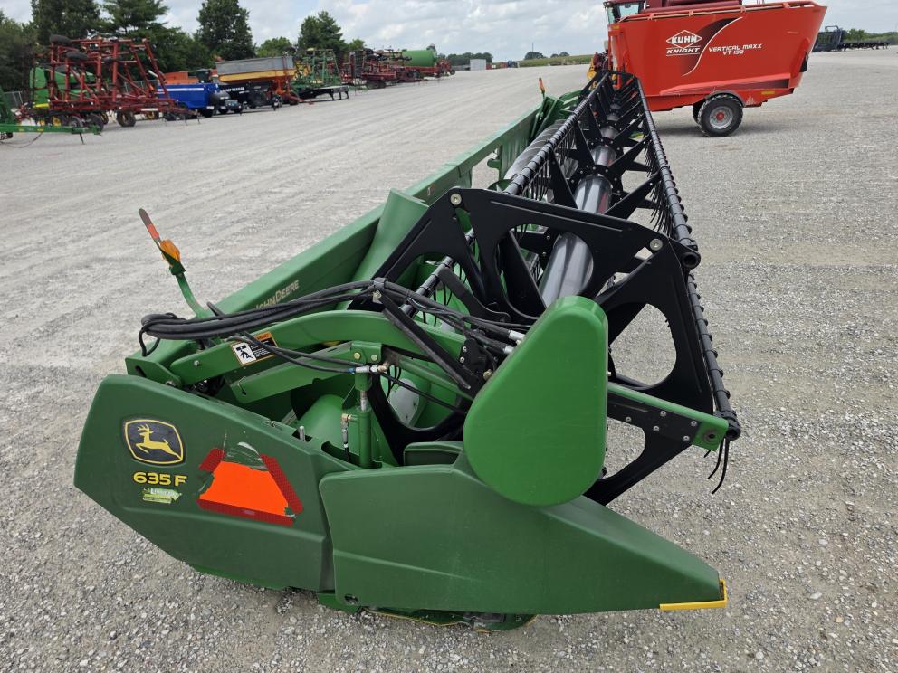 Image for 2008 John Deere 635F