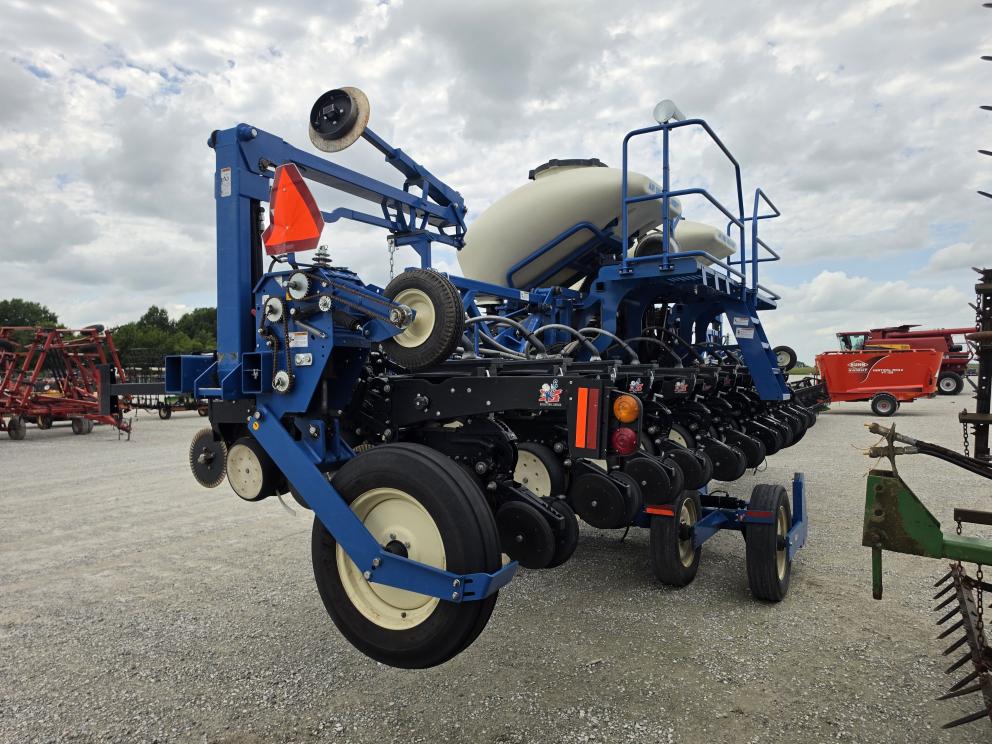 Image for 2013 Kinze 3600