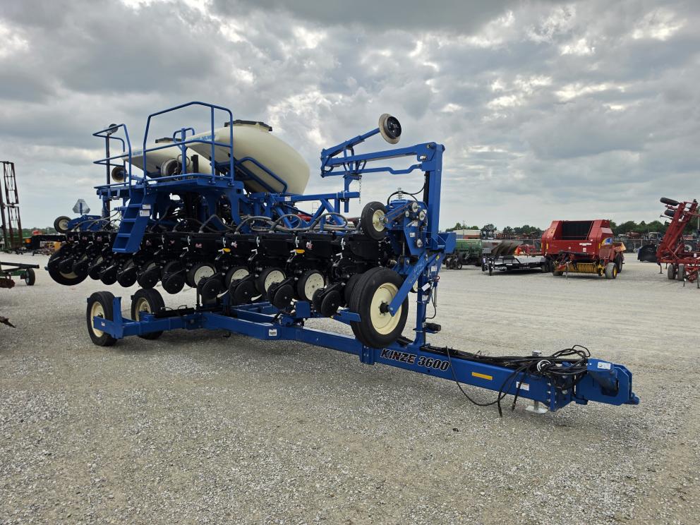 Image for 2013 Kinze 3600