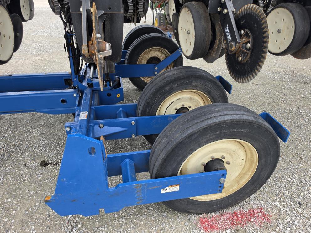 Image for 2013 Kinze 3600