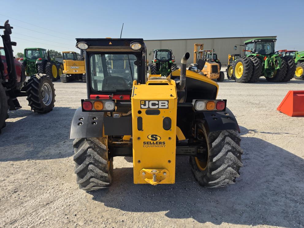 Image for 2010 JCB 527-58