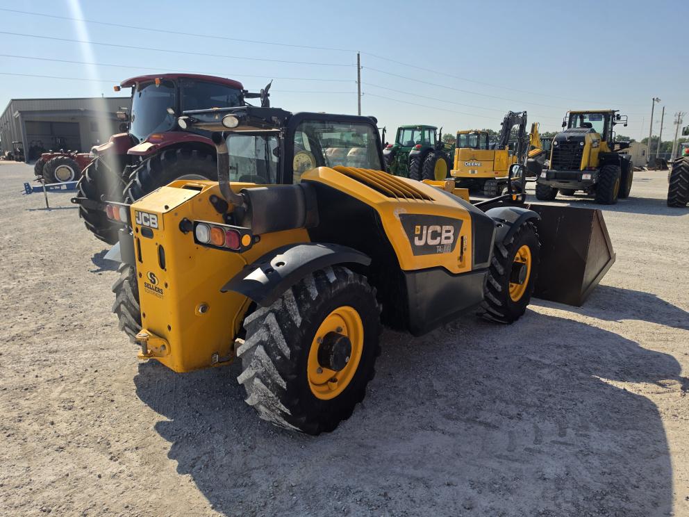 Image for 2010 JCB 527-58