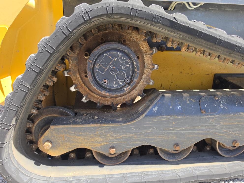 Image for 2016 New Holland C232
