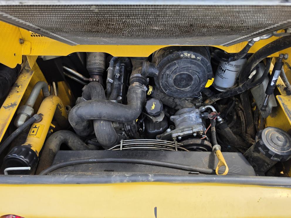 Image for 2016 New Holland C232