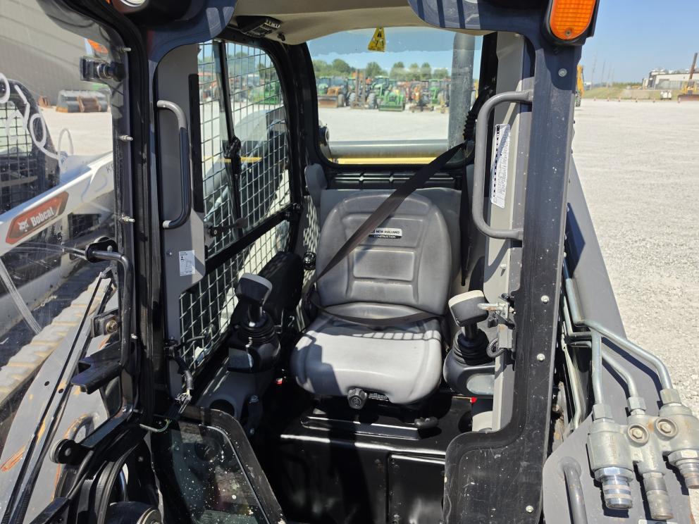 Image for 2016 New Holland C232