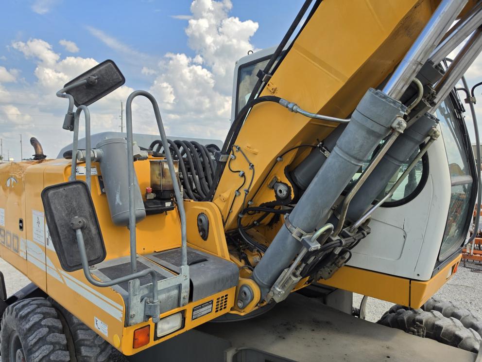 Image for 2006 Liebherr A 900 C Litronic