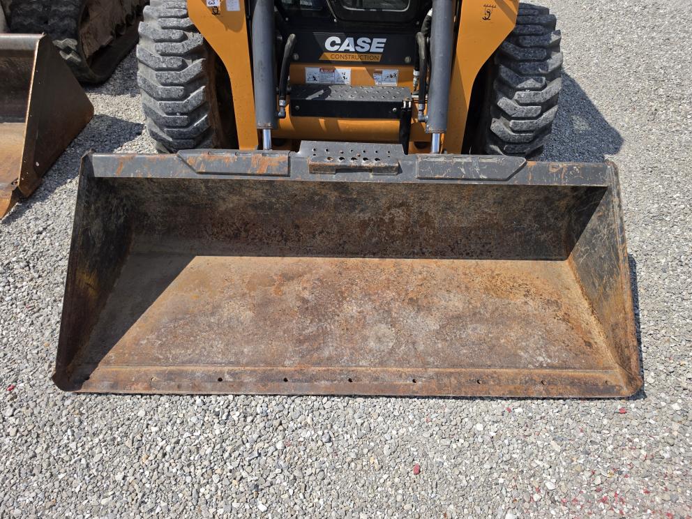 Image for 2017 Case SV280
