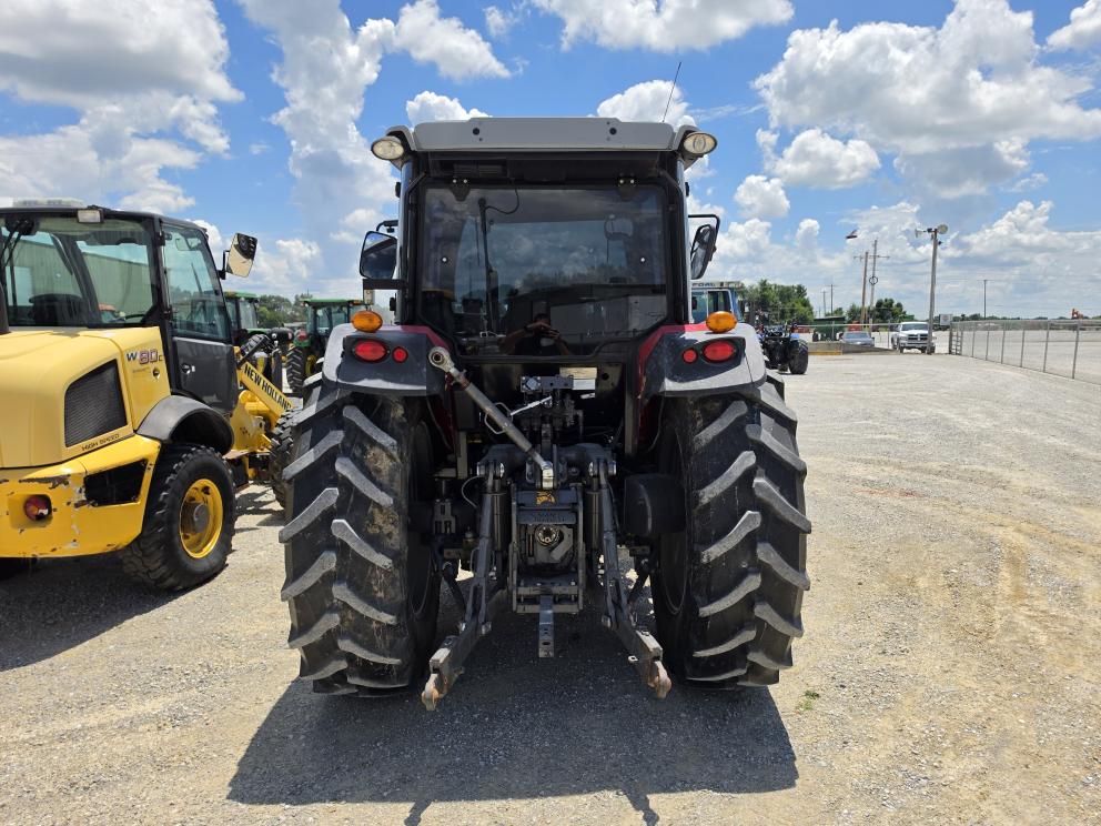 Image for 2021 Massey Ferguson 6713