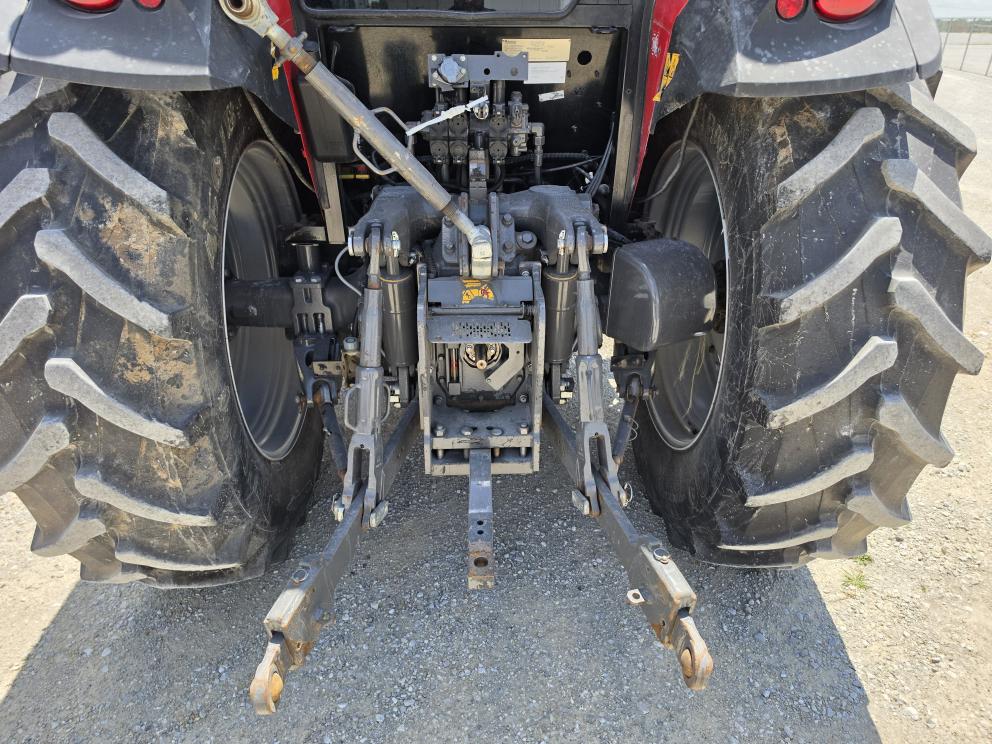 Image for 2021 Massey Ferguson 6713