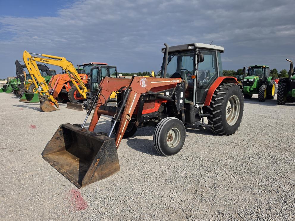 Image for 2001 Massey Ferguson 4270