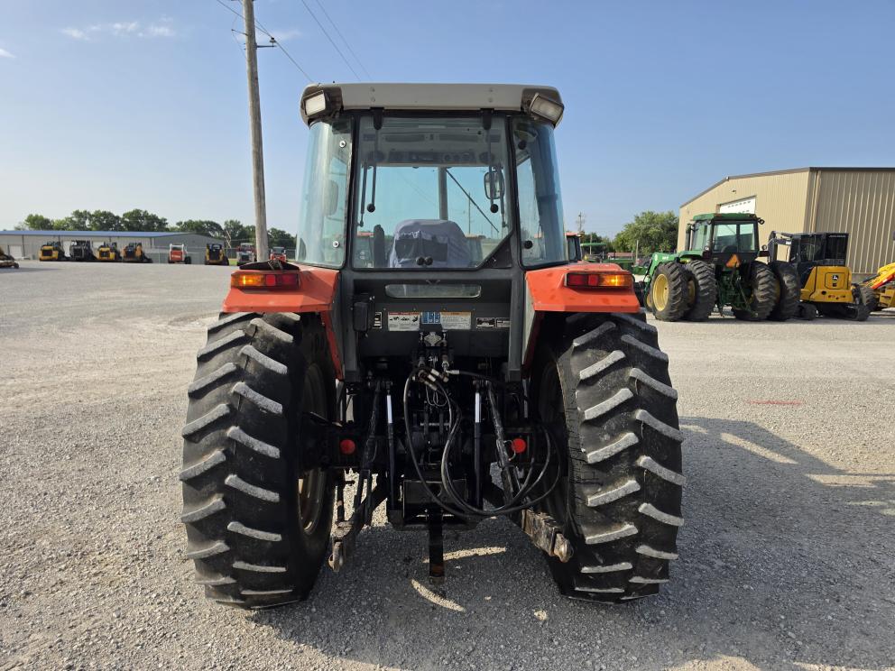 Image for 2001 Massey Ferguson 4270