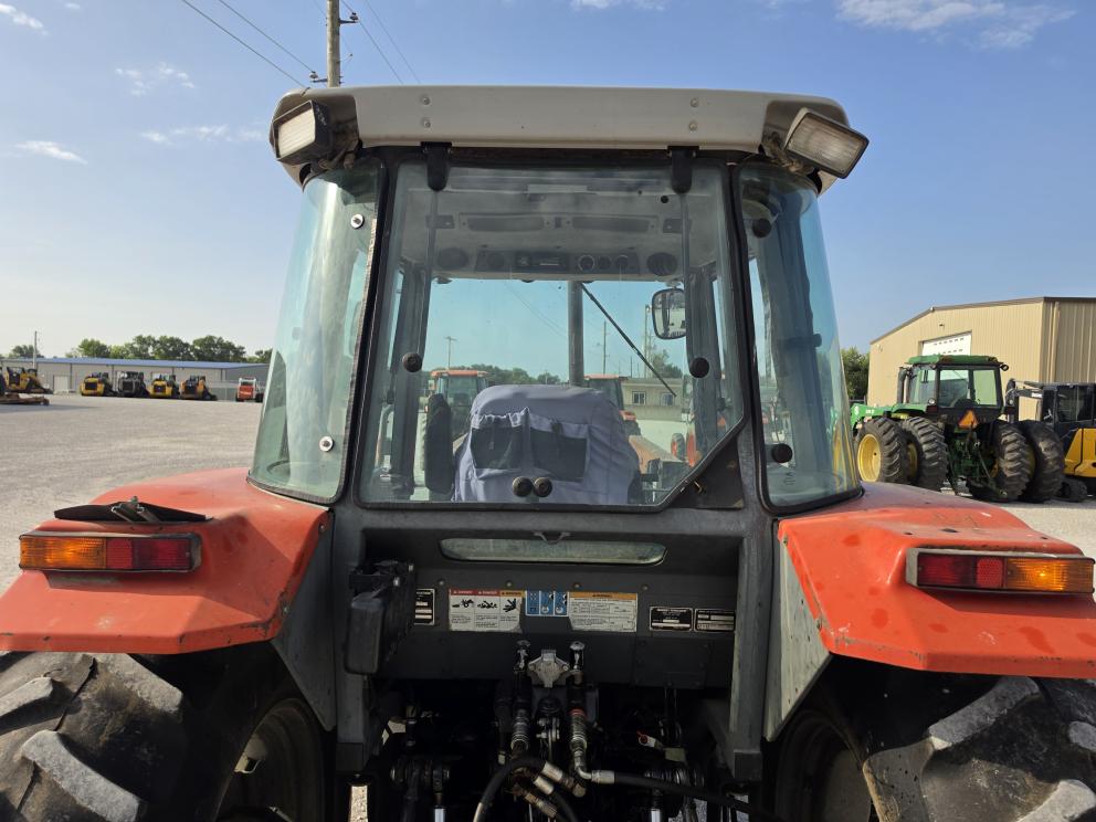 Image for 2001 Massey Ferguson 4270