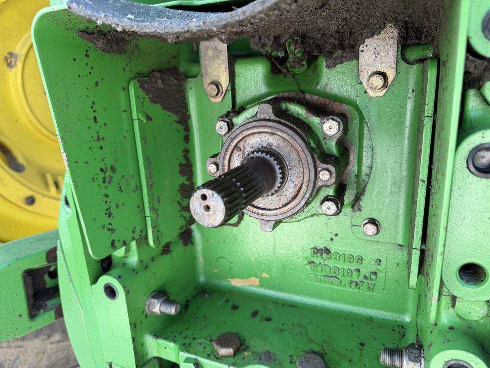 Image for 2005 John Deere 7820