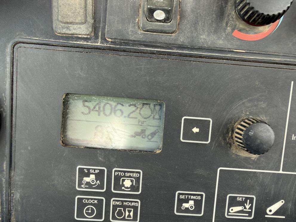 Image for 2005 John Deere 7820