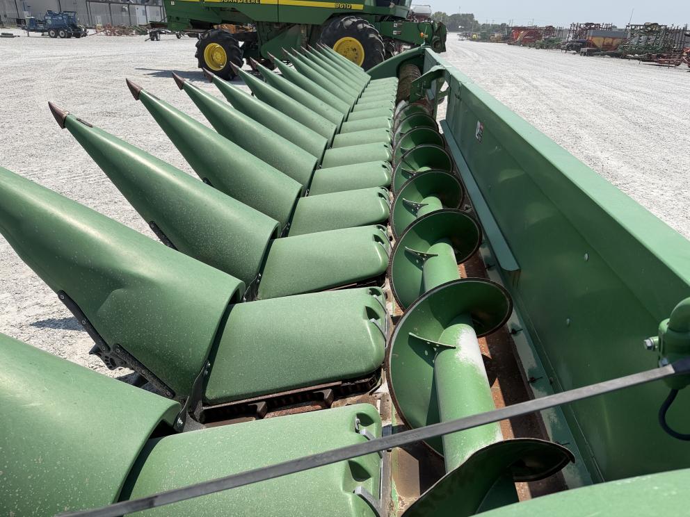 Image for 2018 John Deere 716C