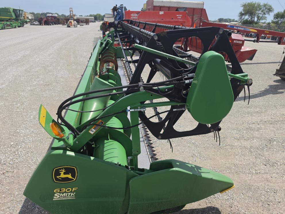 Image for 2011 John Deere 630F