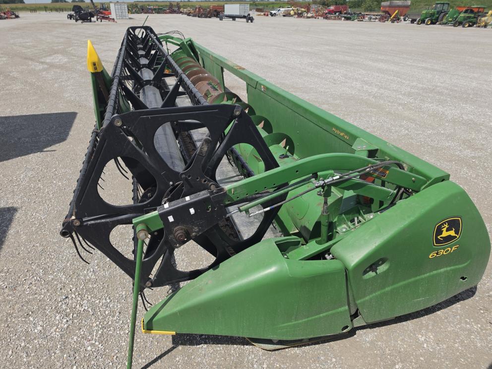 Image for 2011 John Deere 630F