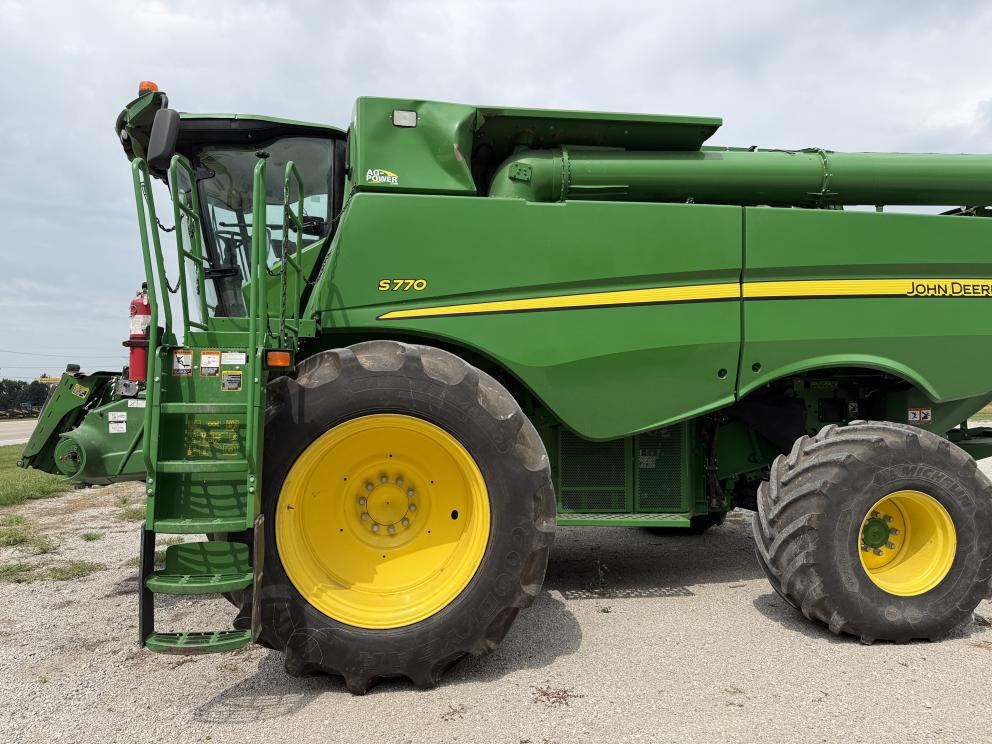 Image for 2019 John Deere S770