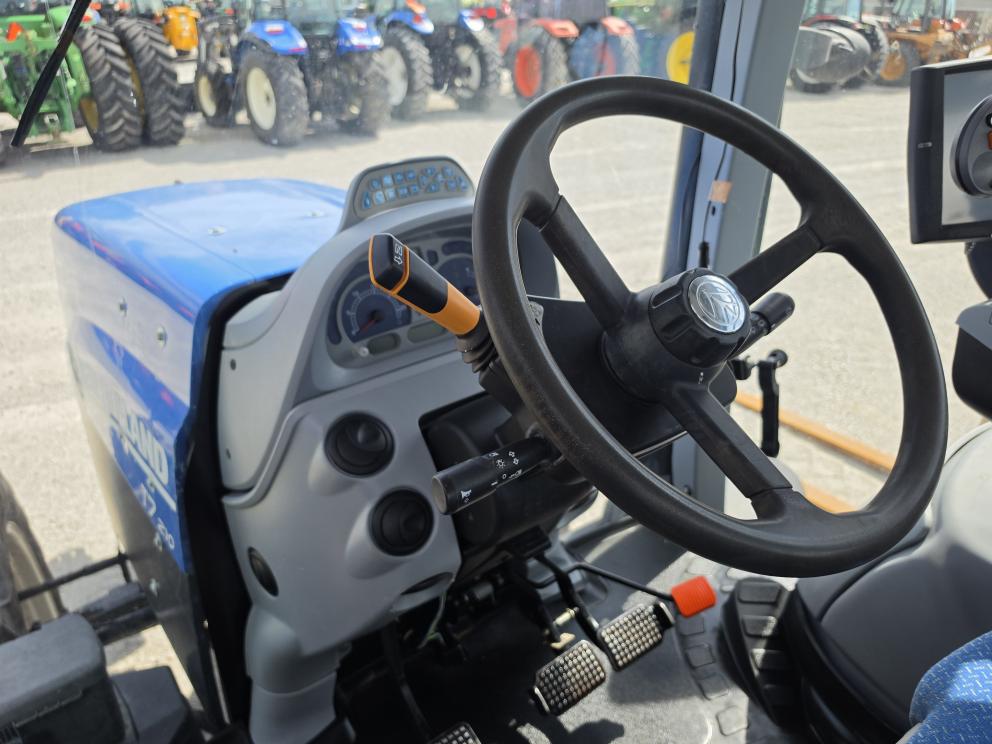 Image for 2015 New Holland T7.210