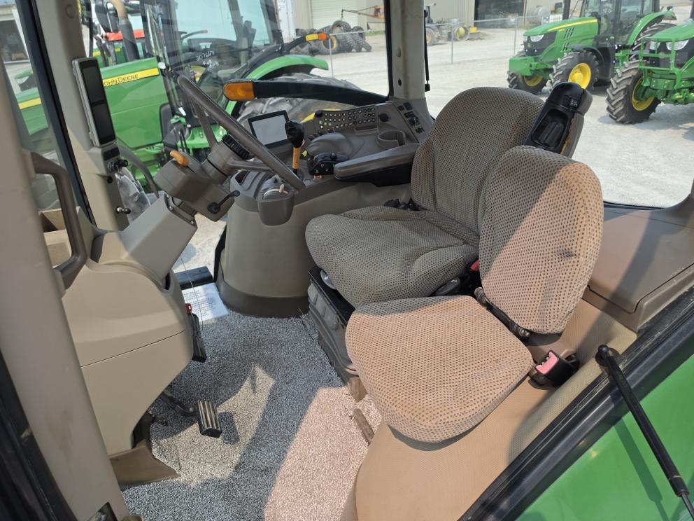 Image for 2013 John Deere 7200R