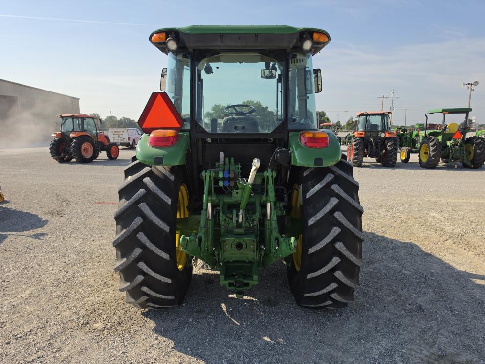 Image for 2020 John Deere 6105E