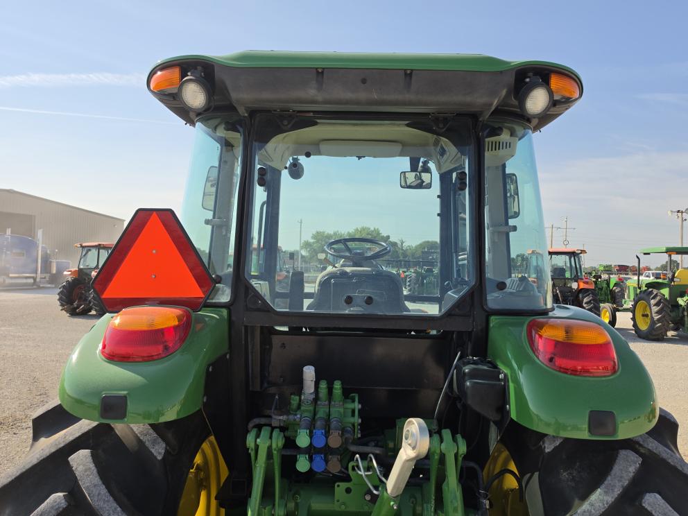 Image for 2020 John Deere 6105E