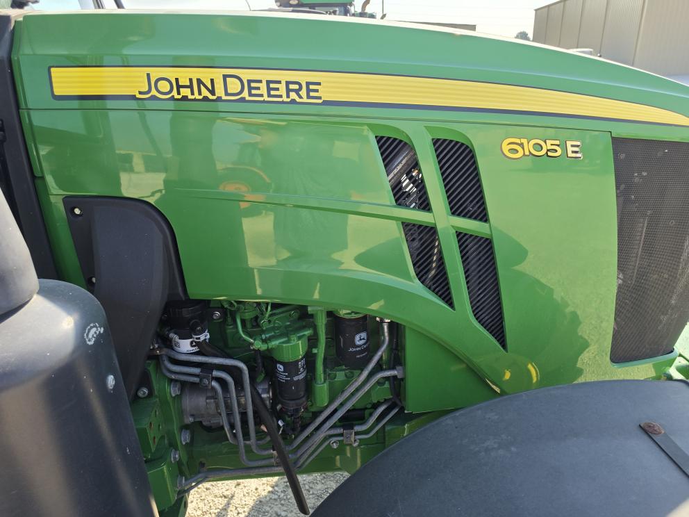 Image for 2020 John Deere 6105E
