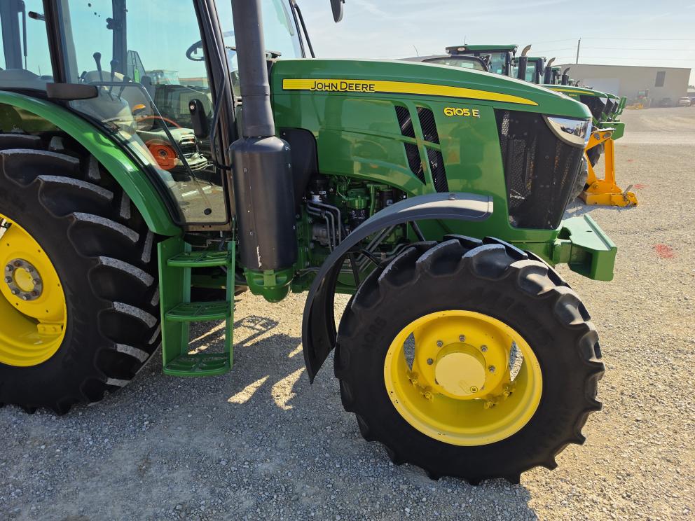 Image for 2020 John Deere 6105E