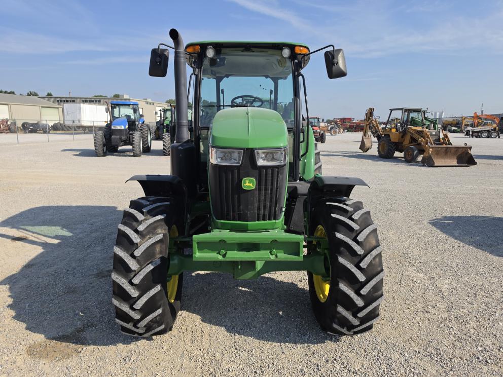 Image for 2020 John Deere 6105E