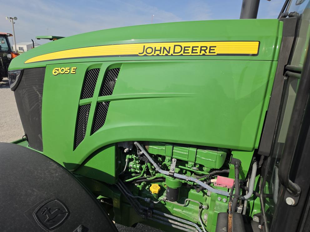 Image for 2020 John Deere 6105E