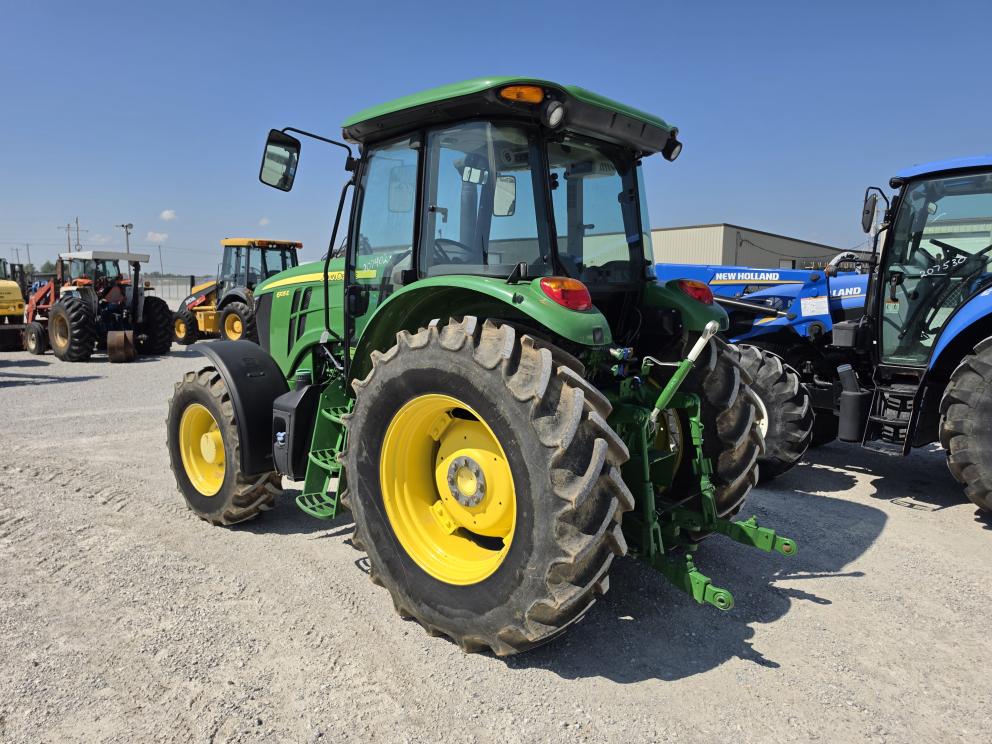 Image for 2020 John Deere 6120E