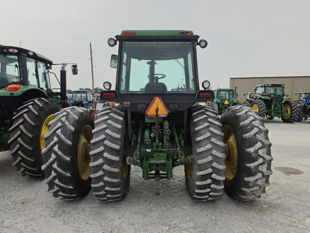 Image for 1981 John Deere 4440