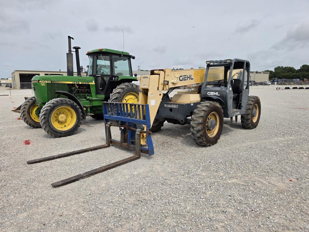 Image for 2016 Gehl RS8-42